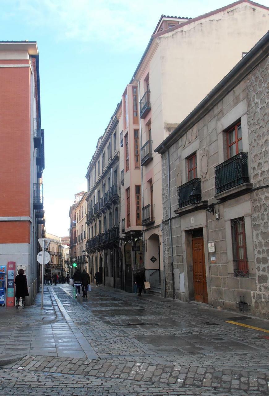 La Galeria Apartment Ávila Luaran gambar